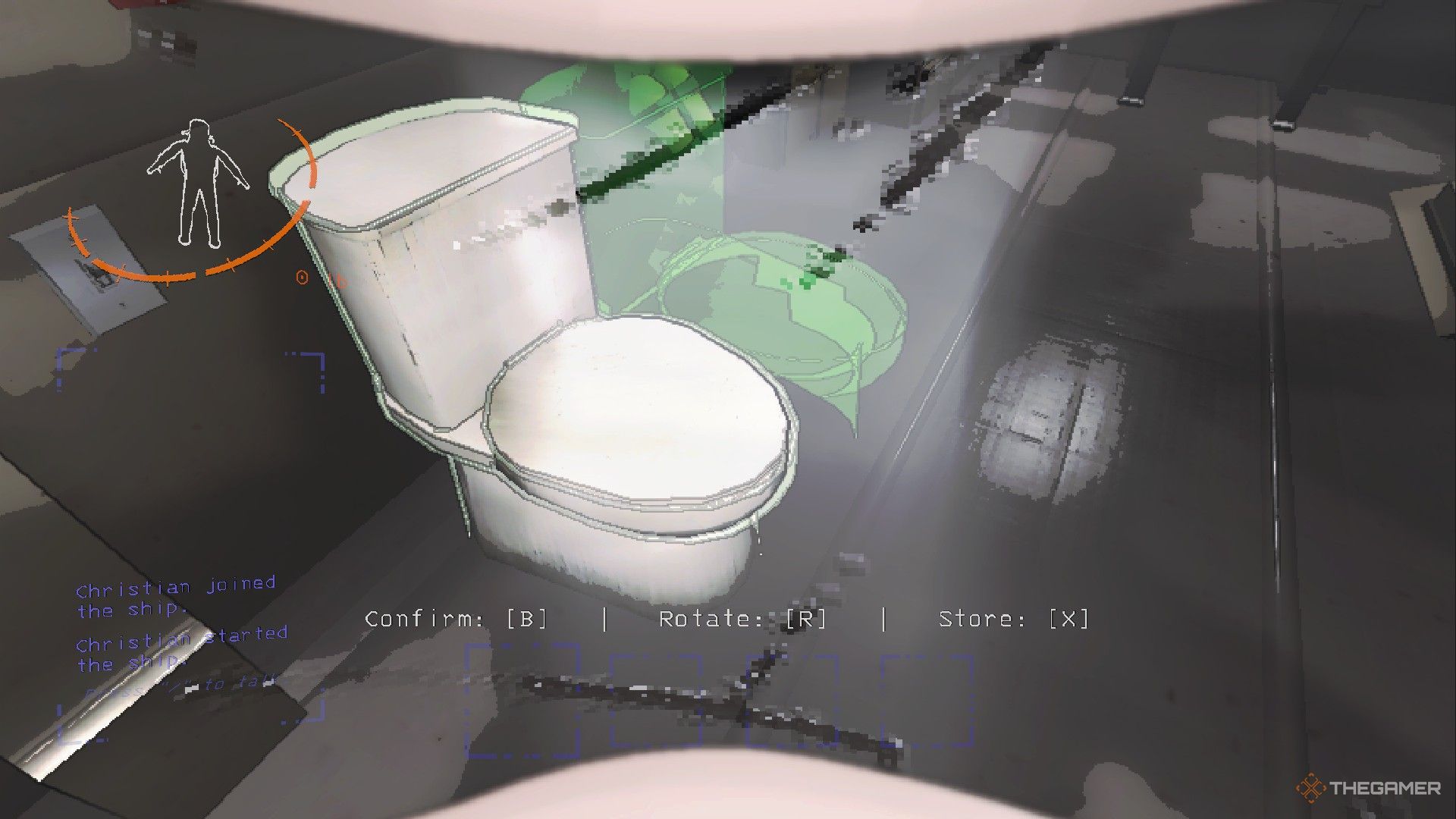 Скриншот туалета на корабле в Lethal Company, где игрок отодвигает от него зеленый контур объекта.